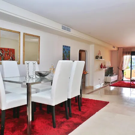 Banus Mimosa Paradise Apartman *