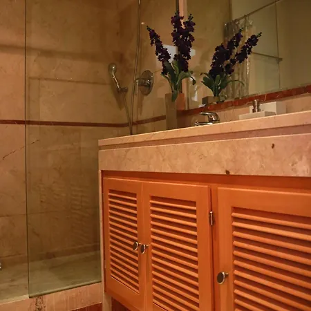 Banus Mimosa Paradise アパート